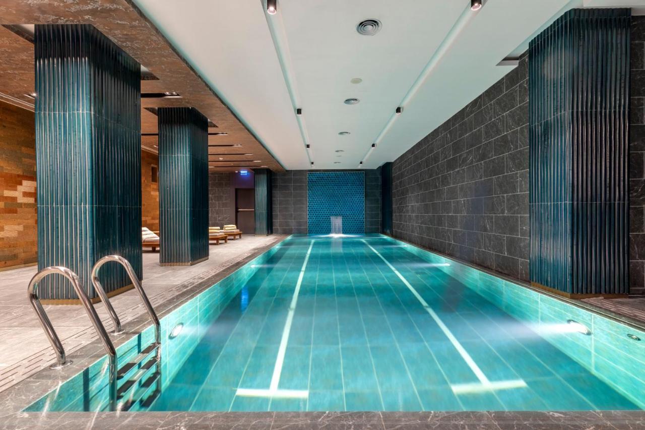 Wish More Hotel Sisli 伊斯坦布尔 外观 照片 The swimming pool at The Landmark